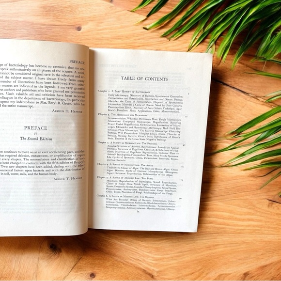 VINTAGE 1945 “The Biology of Bacteria” by Arthur T. Henrici - Hardcover - Picture 8 of 12